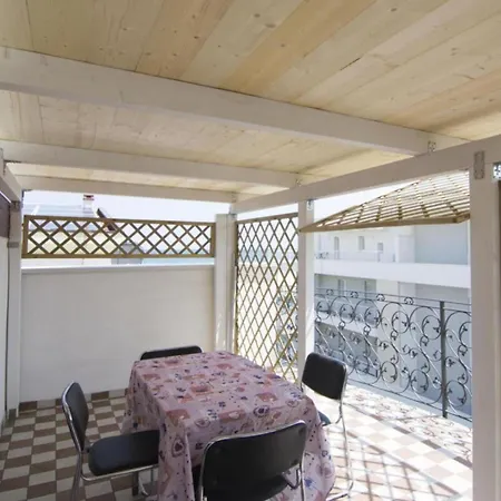 Roseto Palace - La Tua Al Mare Апартаменты Розето-дельи-Абруцци